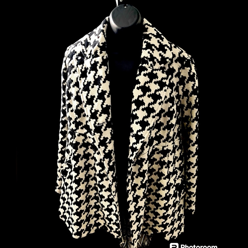 Jolt long sleeve Black and white plaid jacket